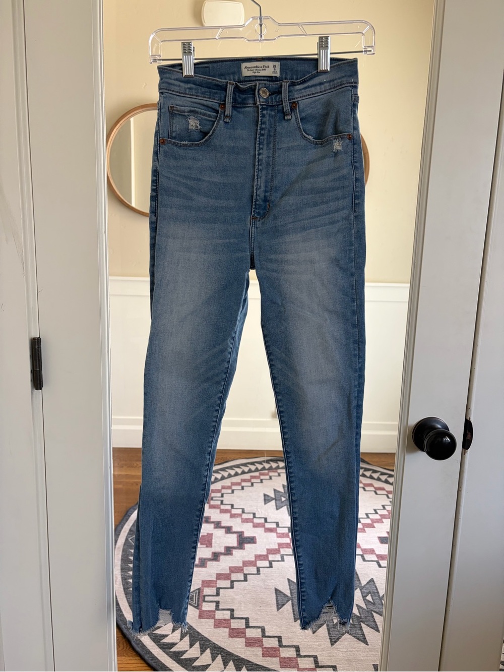 Abercrombie & Fitch High-Rise Skinny Jeans - Faded Blue Wash